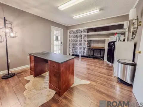 Prairieville Commercial Building For Rent