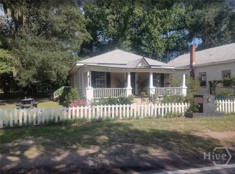 Freestanding Storefront Property