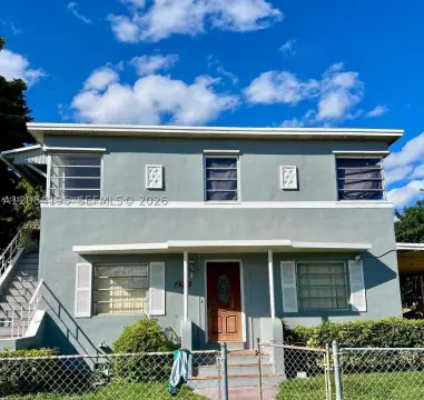 Updated Triplex With Central Air