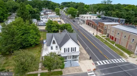 Former Candy Store Retail Space