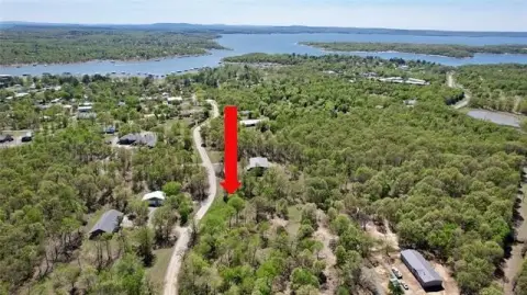 Waterfront Land in Duchess Creek