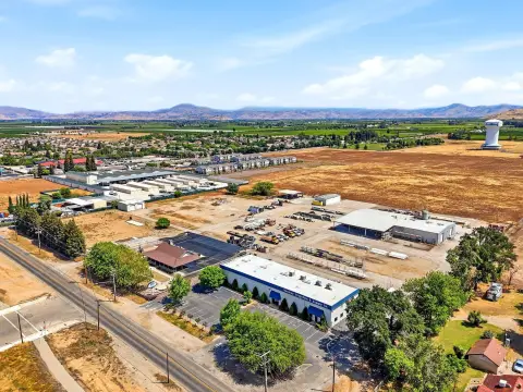 Industrial Multi-Building Facility with Yard