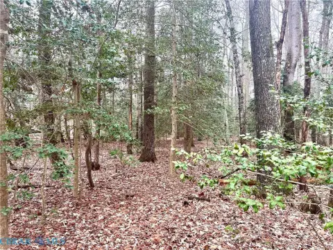 Residential Land in Lancaster, VA