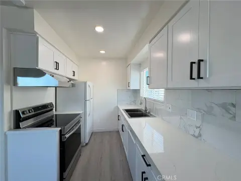 Upper-Level Apartment Unit