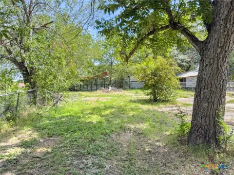 Residential Land in Seguin, TX