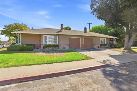 Single-Story Two-Unit Duplex