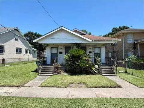 Jefferson Triplex: Investor Opportunity
