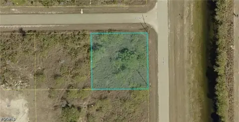 Lehigh Acres Corner Lot