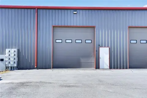 New Flex Space with Overhead Doors