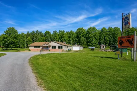 Established Bar & Grill on 4 Acres