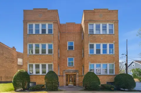 Chicago Multifamily Property For Sale