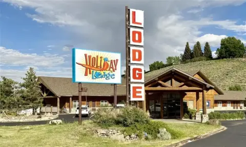 Turnkey Motel Near Yellowstone