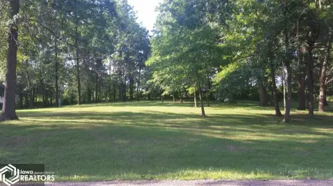 Residential Lot in Country Club