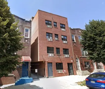 2022 10-Unit Apartment Building
