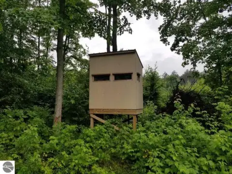 Hunting Land with Deer Blind
