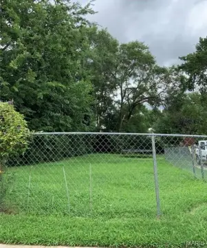 Residential Land in St Louis