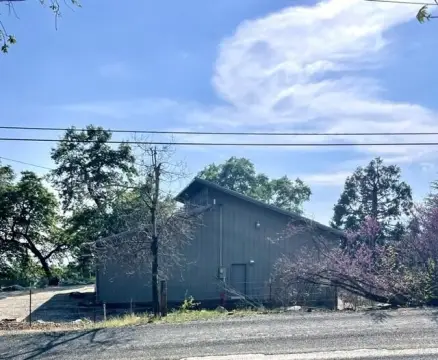 Fully Fenced Foothill Land with Shop