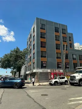Multi-Space Commercial Leasing Opportunity
