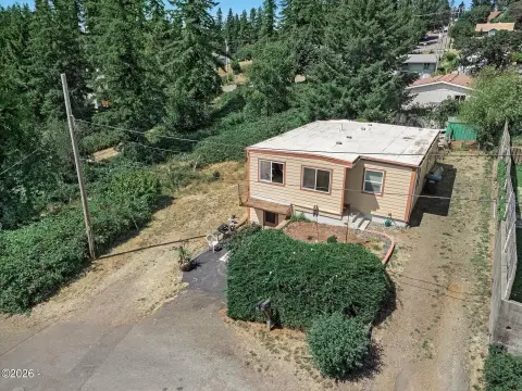 Duplex with Garden Area