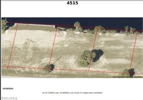 Waterfront Lot in Cape Coral