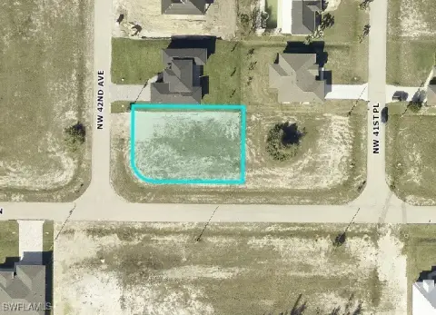 Corner Lot in Cape Coral