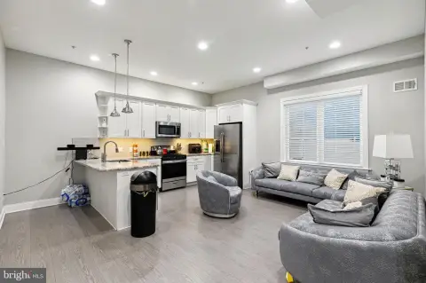9-Unit Apartment Building