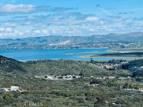 Lake Elsinore Mountain Top Land