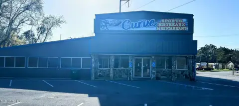Former Restaurant with Parking