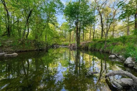 Creekfront Highway Land