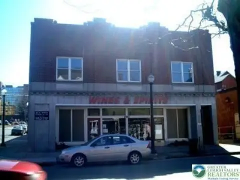 Southside Bethlehem Second Floor Office