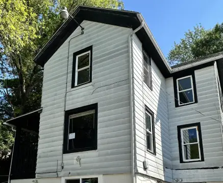 Renovated Duplex Near Downtown Janesville
