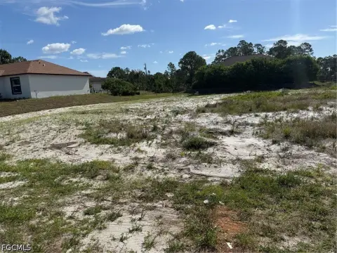 Residential Land in Lehigh Acres
