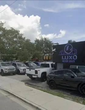 High-Visibility Commercial Property on State Route