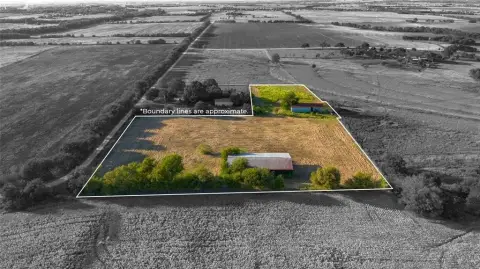 Unrestricted Land Near I-35