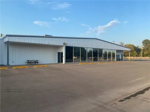 Renovated Flex Space with Warehouse