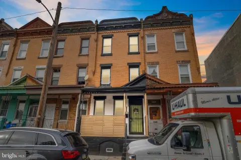 Newly Renovated Triplex Residence