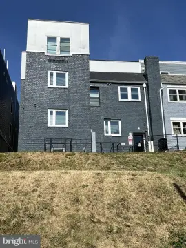Apartment Building with Rear Parking