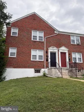 Renovated End-Unit Duplex Opportunity