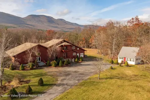 Catskills Entertainment-Zoned Event Estate