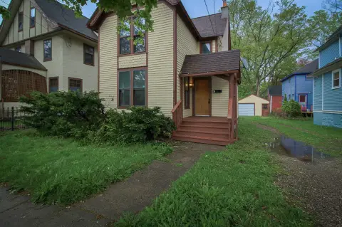 Remodeled Duplex with Garage