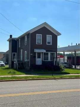 Mixed-Use Property in East Palestine
