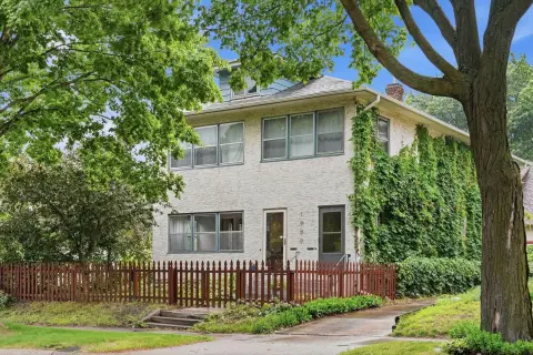 Up-Down Duplex with Three-Season Porches