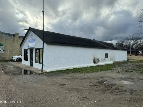 Retail Store in Gates, TN
