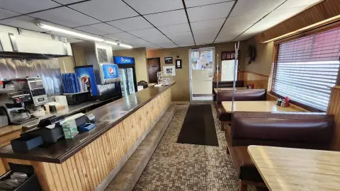 Profitable Restaurant with Apartment Above