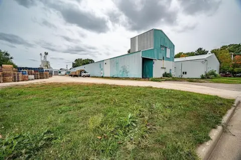 Warehouse with Loading Dock