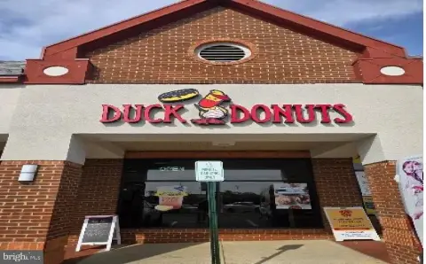 Duck Donuts Coffee Shop