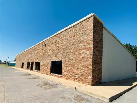 Retail Showroom with Loading Dock
