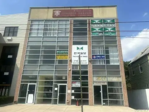 Flushing Commercial Building with Parking