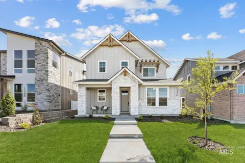Single-Family Investment Home with Garage