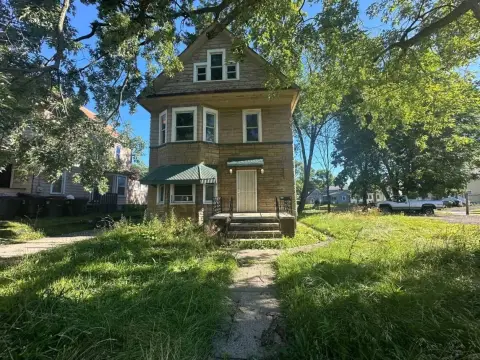 Duplex with Natural Gas Heat
